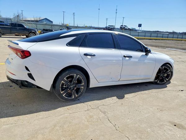 2022 KIA K5