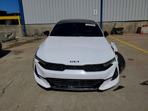 2022 KIA K5