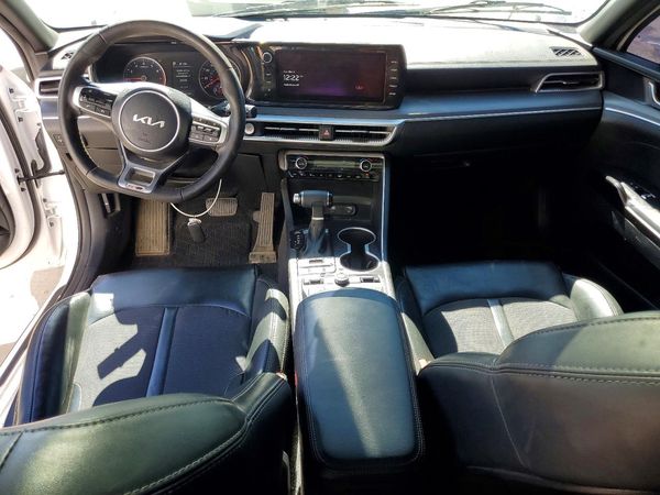 2022 KIA K5