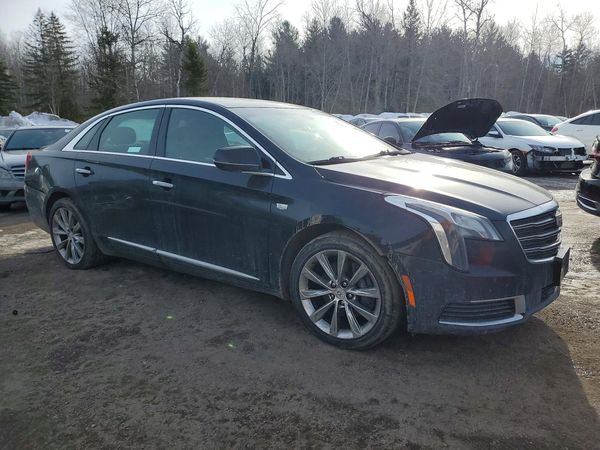 2018 CADILLAC XTS Livery