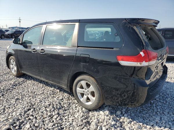 2014 TOYOTA SIENNA