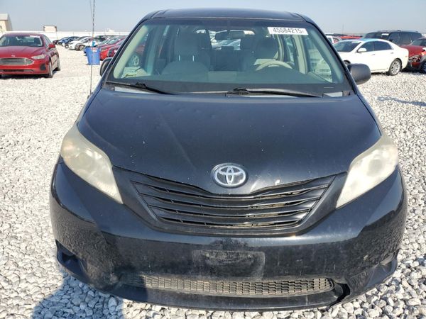 2014 TOYOTA SIENNA