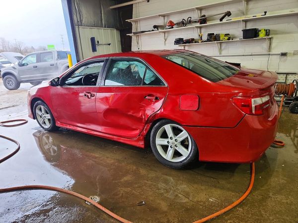 2013 TOYOTA CAMRY