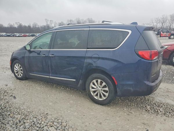 2019 CHRYSLER PACIFICA Touring L — DSRA