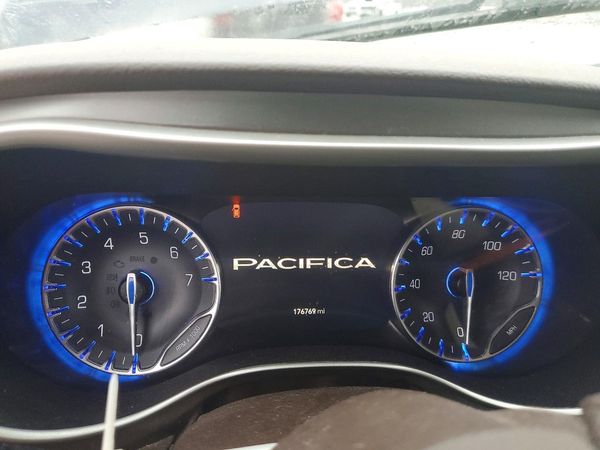 2019 CHRYSLER PACIFICA Touring L — ODOM