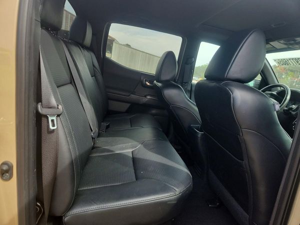 2018 TOYOTA TACOMA