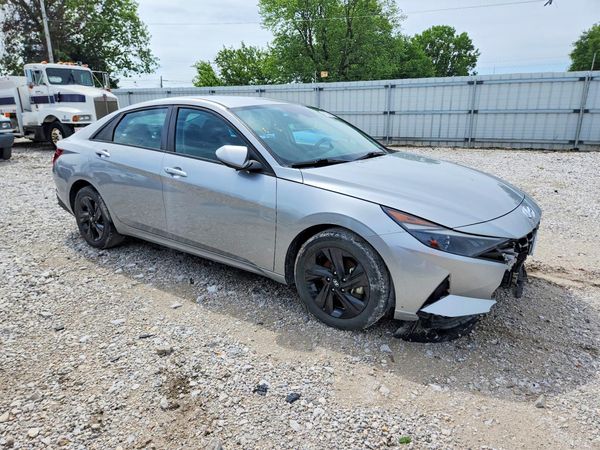 2021 HYUNDAI ELANTRA SEL