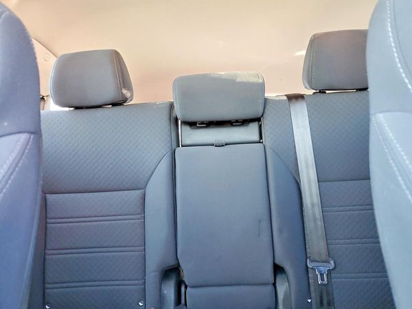 2018 KIA SORENTO L, LX