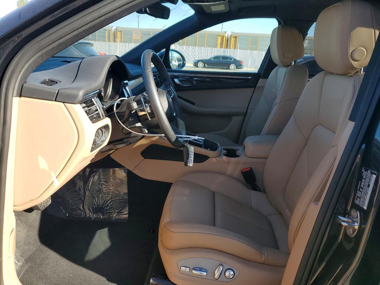 2025 PORSCHE MACAN Macan, Macan T