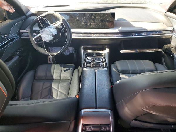 2024 BMW 740