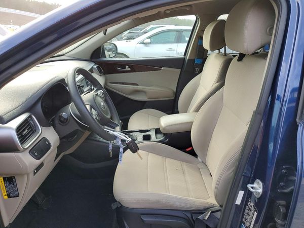 2017 KIA SORENTO L, LX