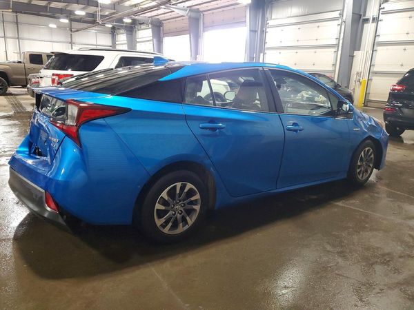 2019 TOYOTA PRIUS