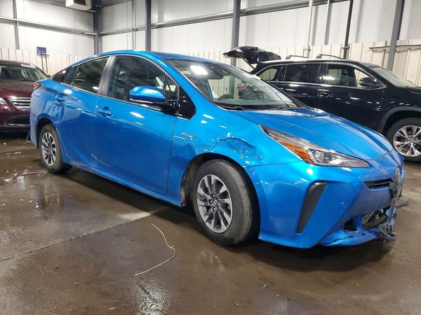 2019 TOYOTA PRIUS