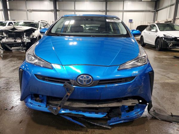 2019 TOYOTA PRIUS