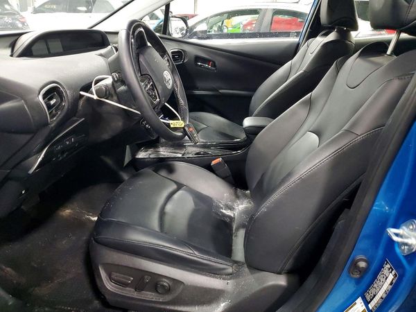 2019 TOYOTA PRIUS