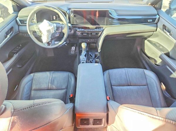 2025 TOYOTA CAMRY