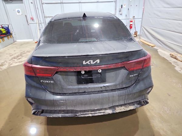 2023 KIA FORTE GT Line