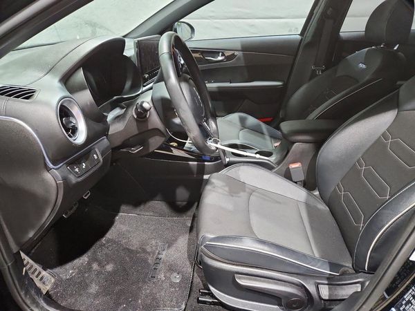2023 KIA FORTE GT Line