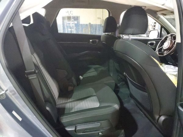 2022 KIA SORENTO LX