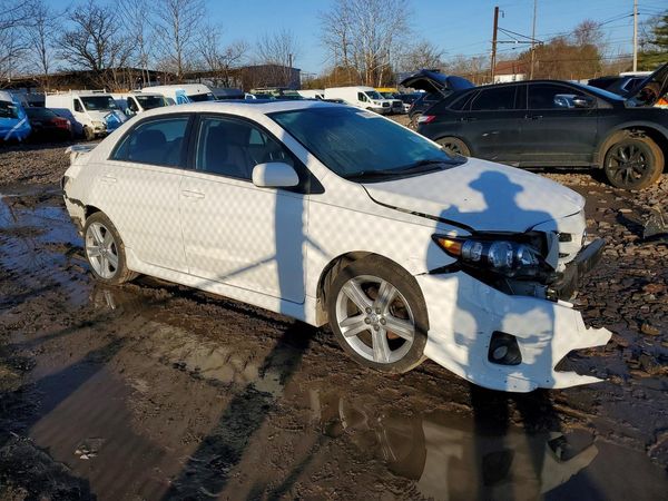 2013 TOYOTA COROLLA