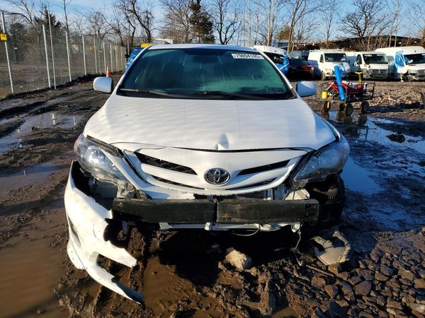2013 TOYOTA COROLLA