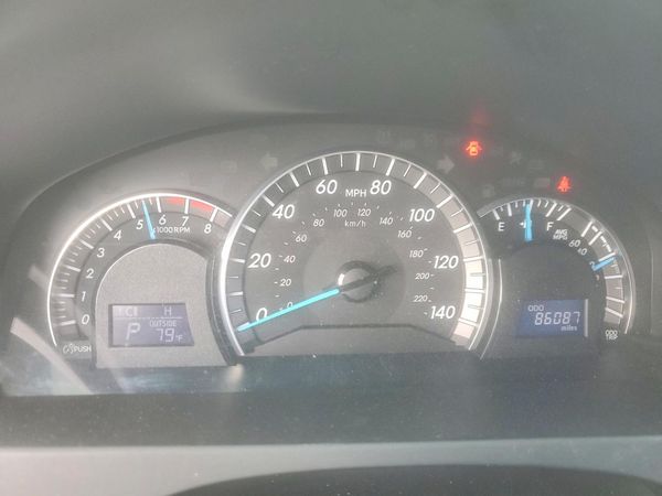 2014 TOYOTA CAMRY