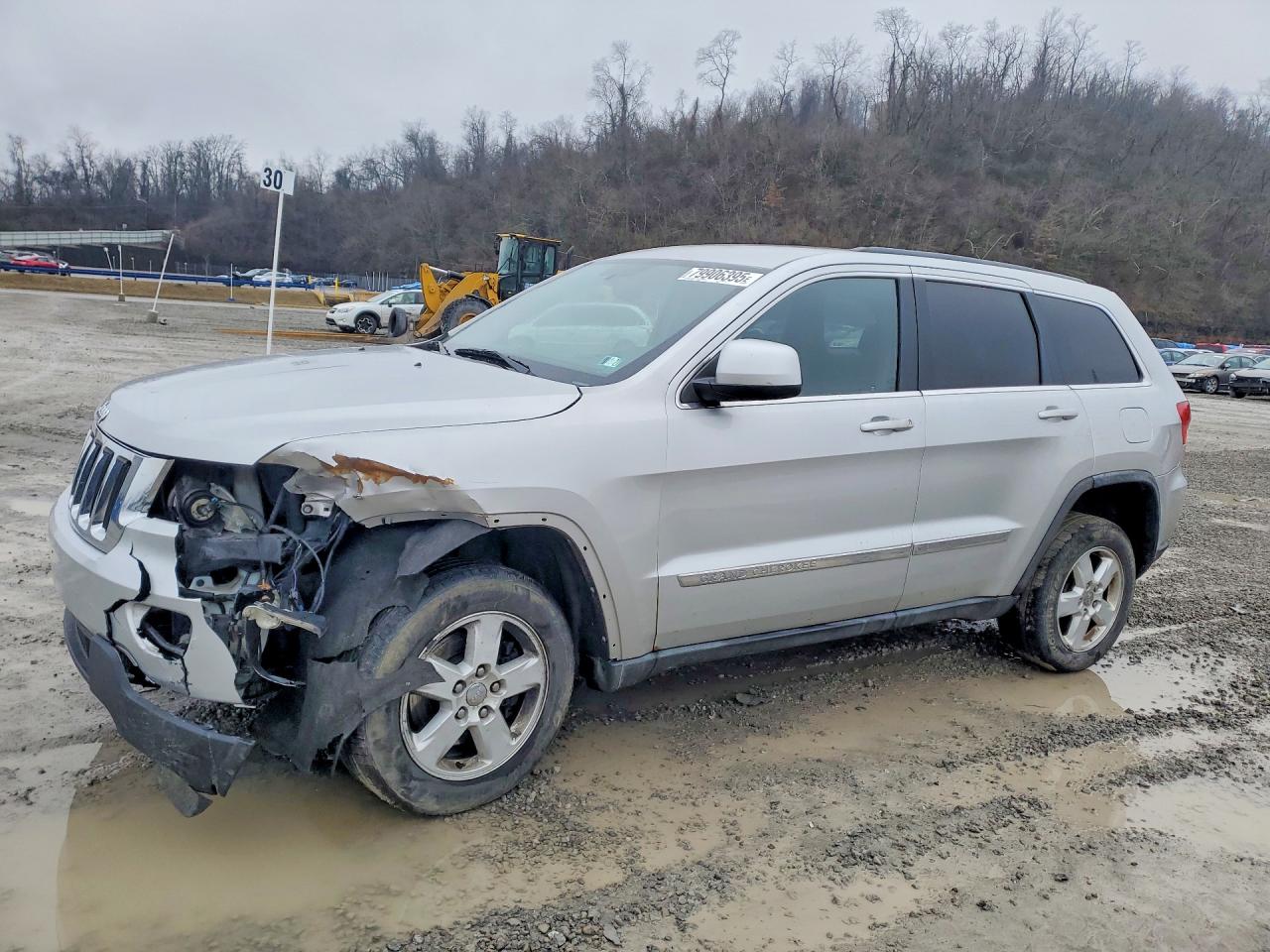 2012 JEEP GRAND CHER Laredo — Front 3/4
