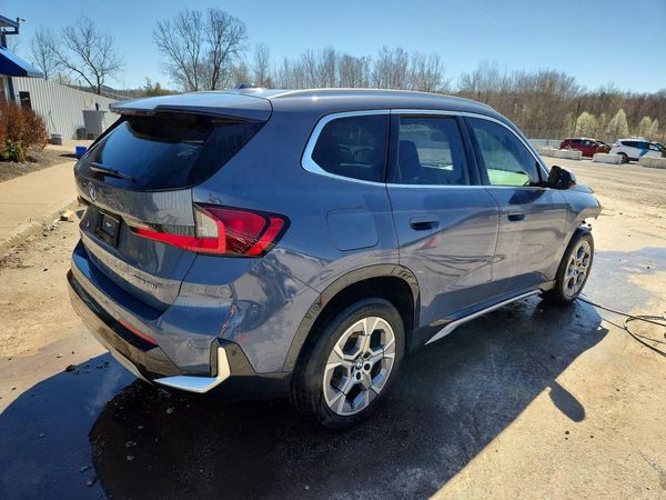 2023 BMW X1