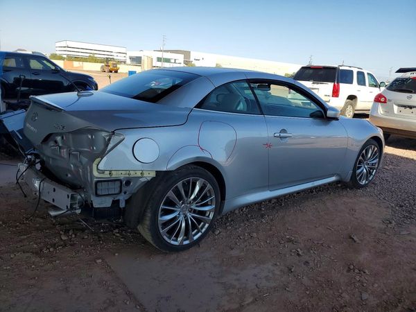2015 INFINITI Q60 CONVERTIBLE