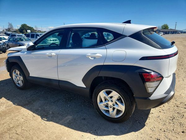 2024 HYUNDAI KONA SE