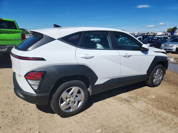 2024 HYUNDAI KONA SE