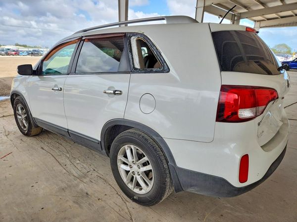 2015 KIA SORENTO GL