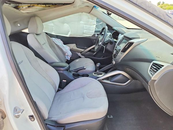 2012 HYUNDAI VELOSTER