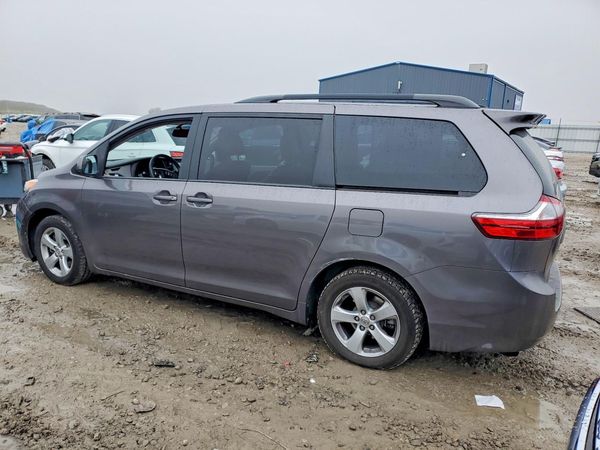 2017 TOYOTA SIENNA LE Mobility/LE
