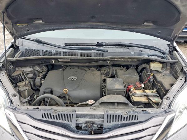 2017 TOYOTA SIENNA LE Mobility/LE