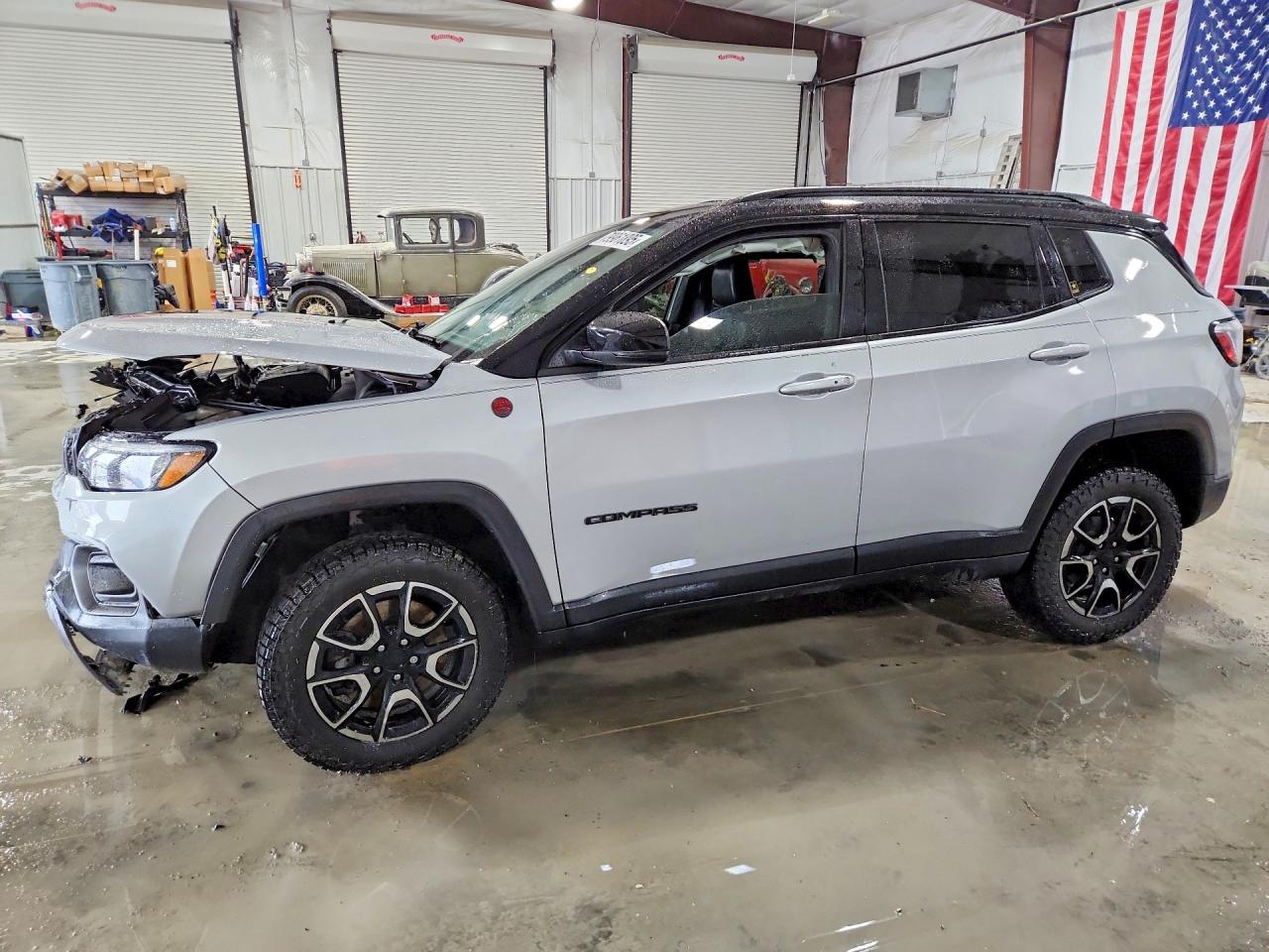 2024 JEEP COMPASS Trailhawk — Front 3/4