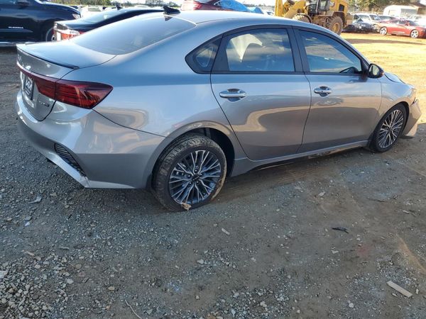 2024 KIA FORTE GT Line