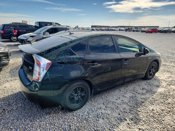 2015 TOYOTA PRIUS