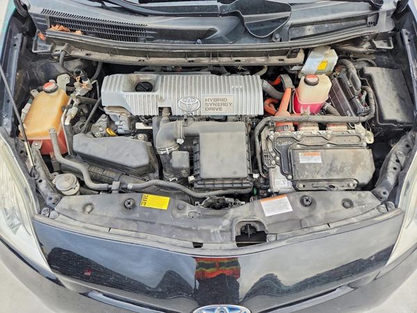 2015 TOYOTA PRIUS