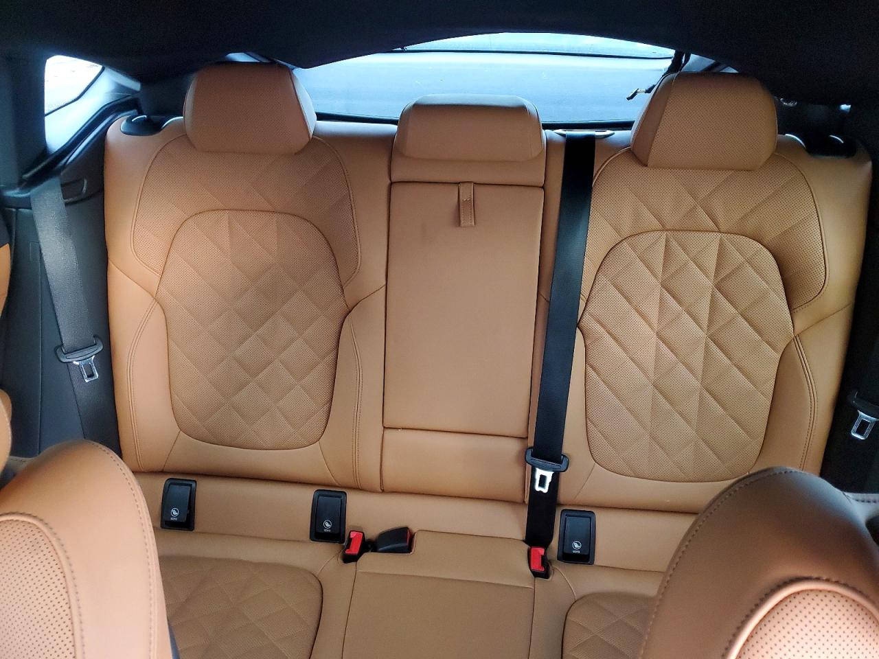 2025 BMW X6 xDrive40i