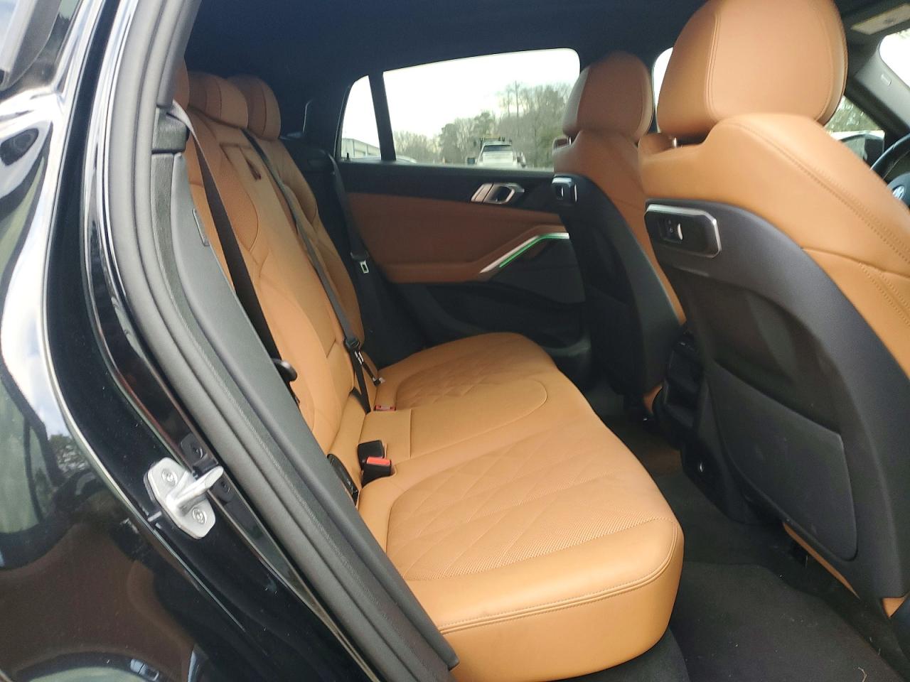2025 BMW X6 xDrive40i