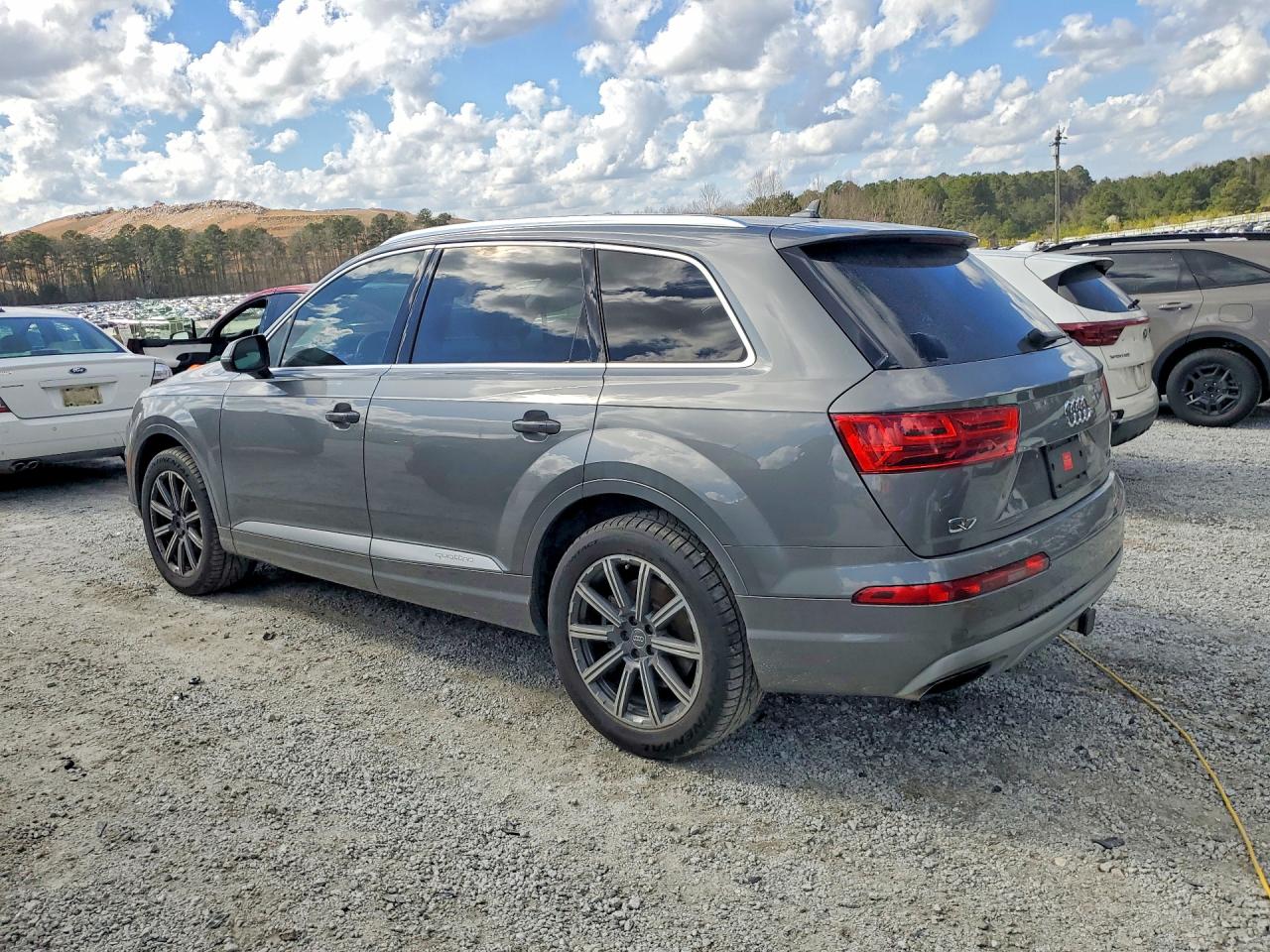 2017 AUDI Q7 quattro Premium Plus