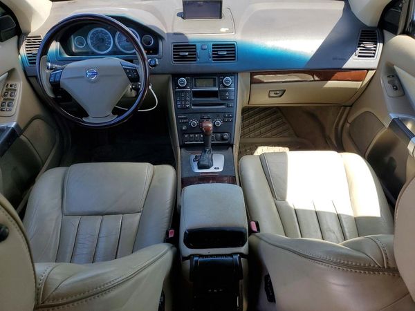 2013 VOLVO XC90