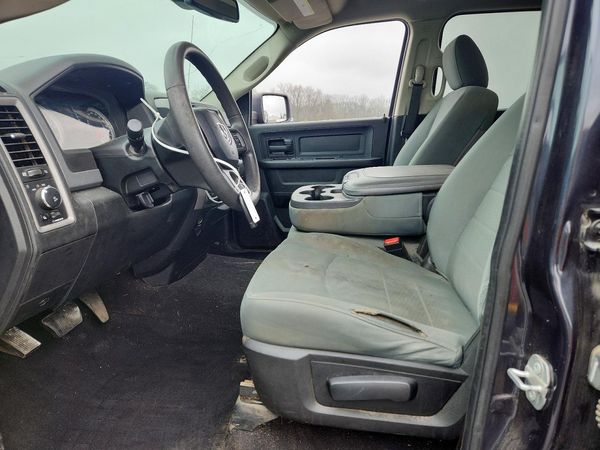 2018 RAM 1500 ST QUAD CAB 4X4
