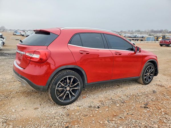 2017 MERCEDES-BENZ GLA GLA250