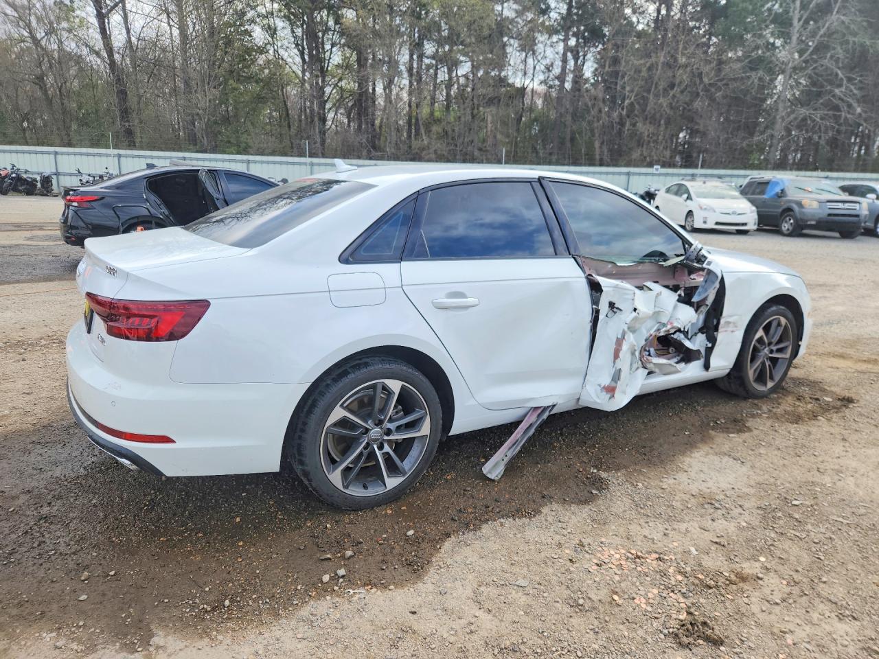 2019 AUDI A4 Premium, Titanium