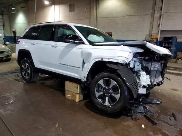 2025 JEEP GRAND CHEROKEE 4XE