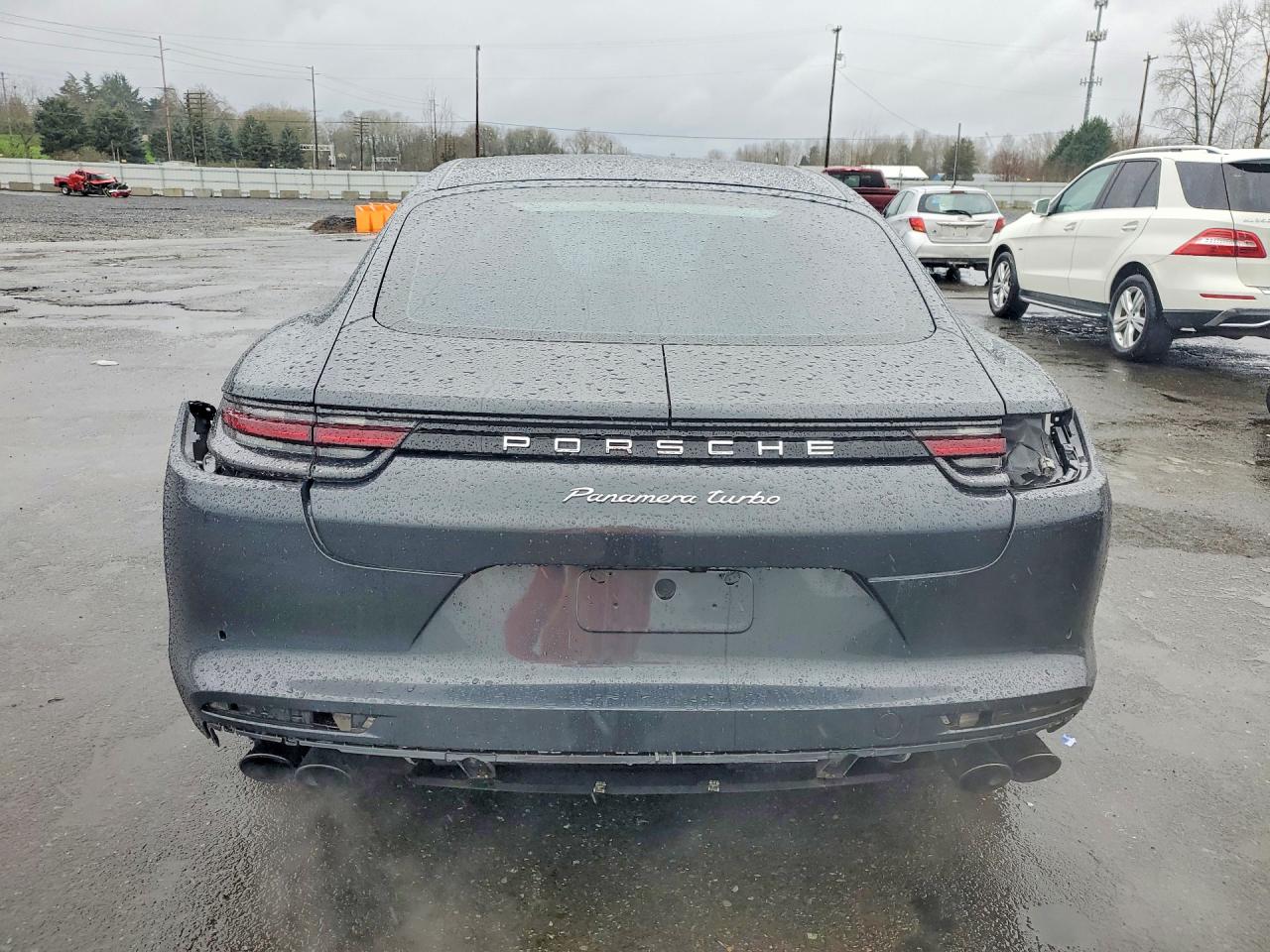 2017 PORSCHE PANAMERA