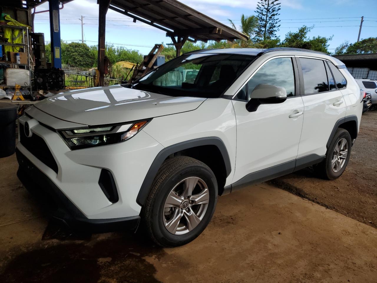 2022 TOYOTA RAV4 XLE