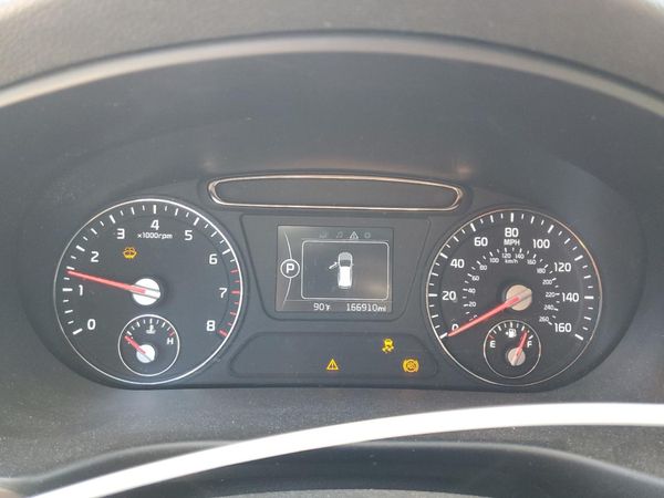 2018 KIA SORENTO L, LX